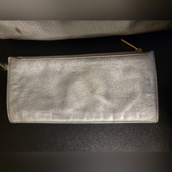 Authentic Yves Saint Laurent Silver Leather Reversible Shopper Tote Bag - Picture 3 of 8